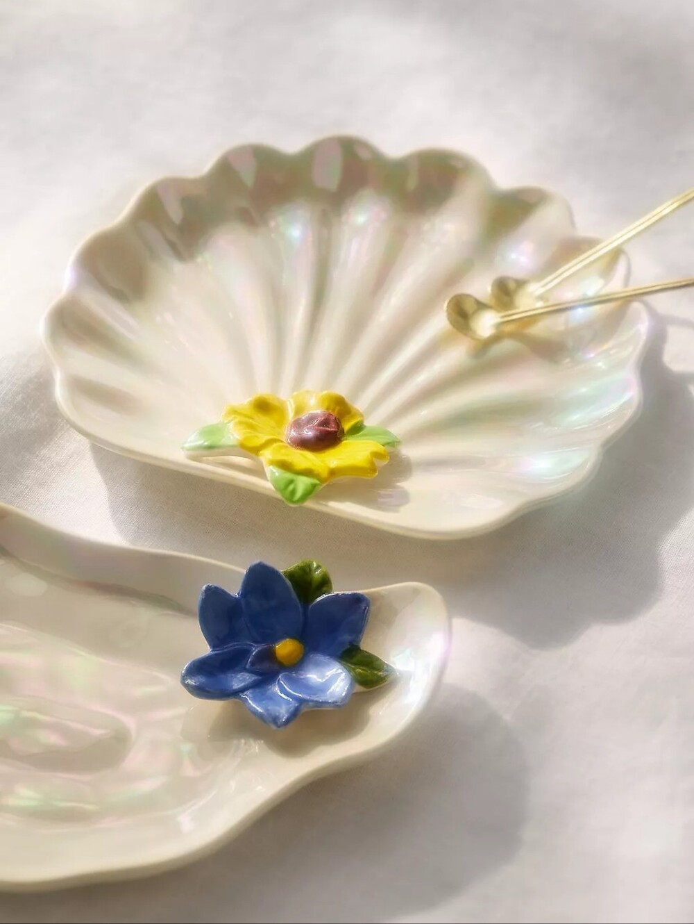 Anthropologie Sirena Stoneware Oyster Canape Plate